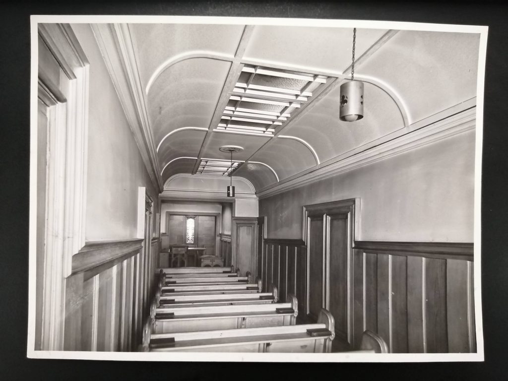 Black and white photo of the Sanctuary at New College from 1946